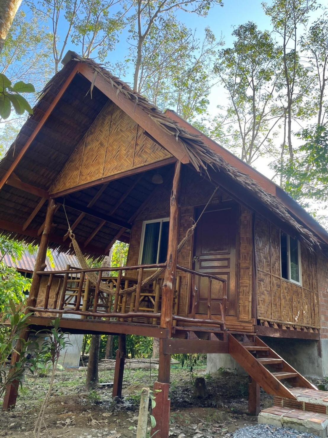 Dahla Lanta Hut Apartment เกาะลันตา ภายนอก รูปภาพ